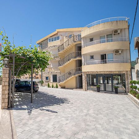 Villa Dana Bar Exterior photo